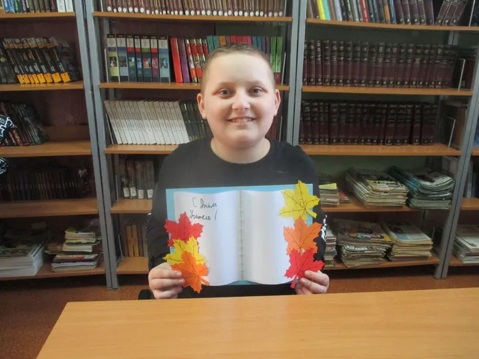 Максим со своей поделкой